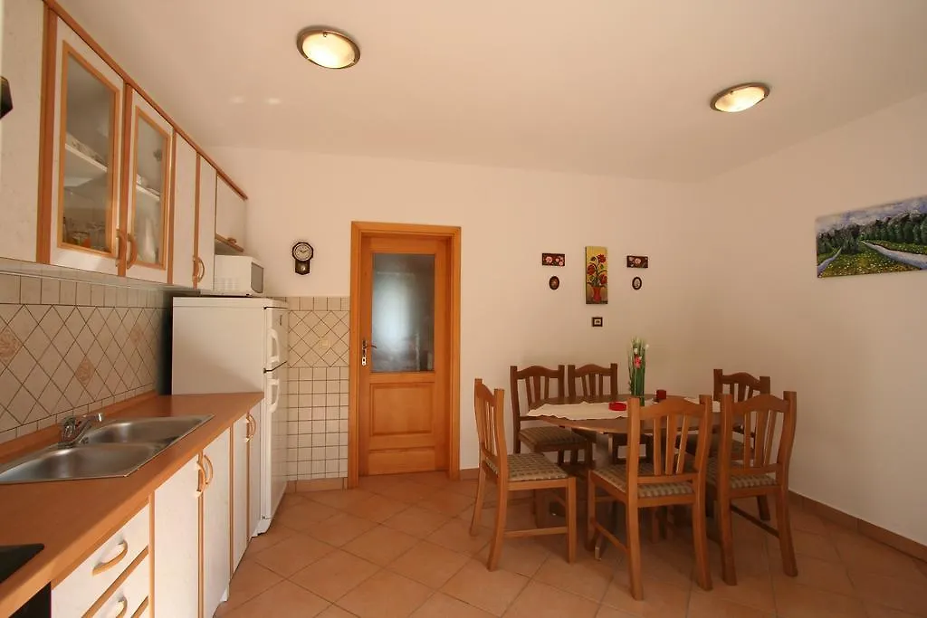 Apartment Zabcic 실로